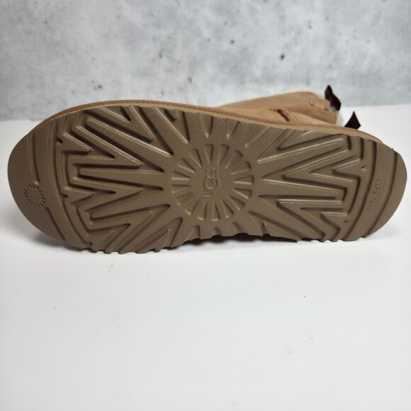 UGG W Bailey Bow II Boots Womens Size 8 Tan Sheepskin Suede Winter - Picture 9 of 9
